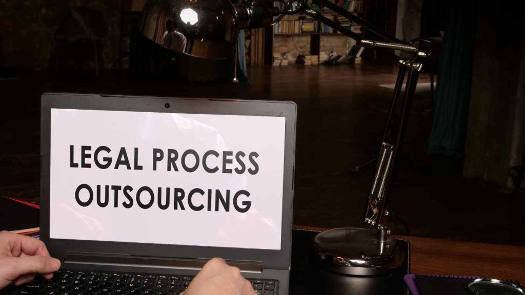 Guide To Legal Process Outsourcing For Law Firms - CaseFox